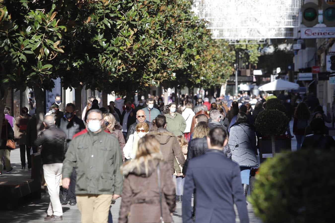 El ambiente de compras en el Centro y Santa Rosa, en imágenes