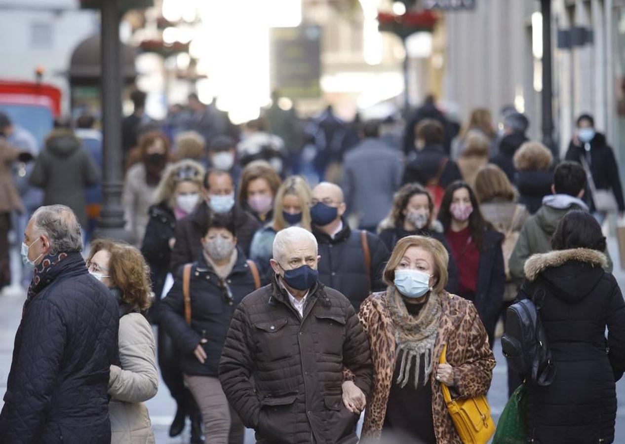 El ambiente de compras en el Centro y Santa Rosa, en imágenes