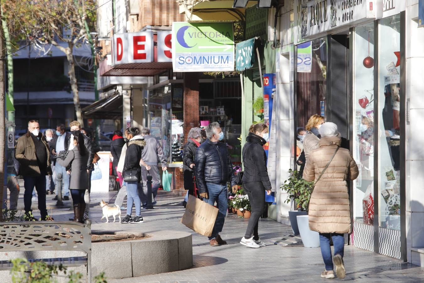 El ambiente de compras en el Centro y Santa Rosa, en imágenes