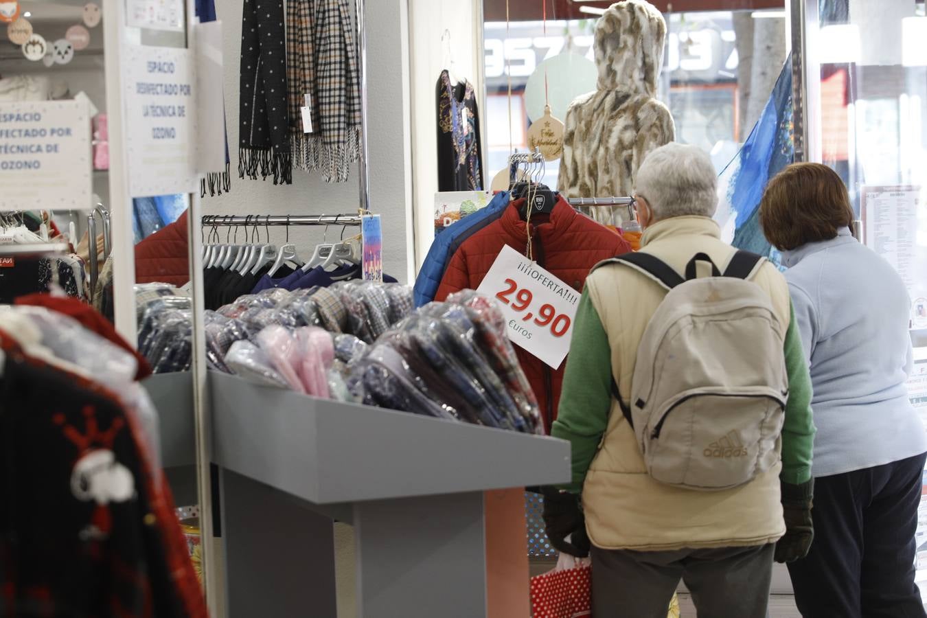 El ambiente de compras en el Centro y Santa Rosa, en imágenes