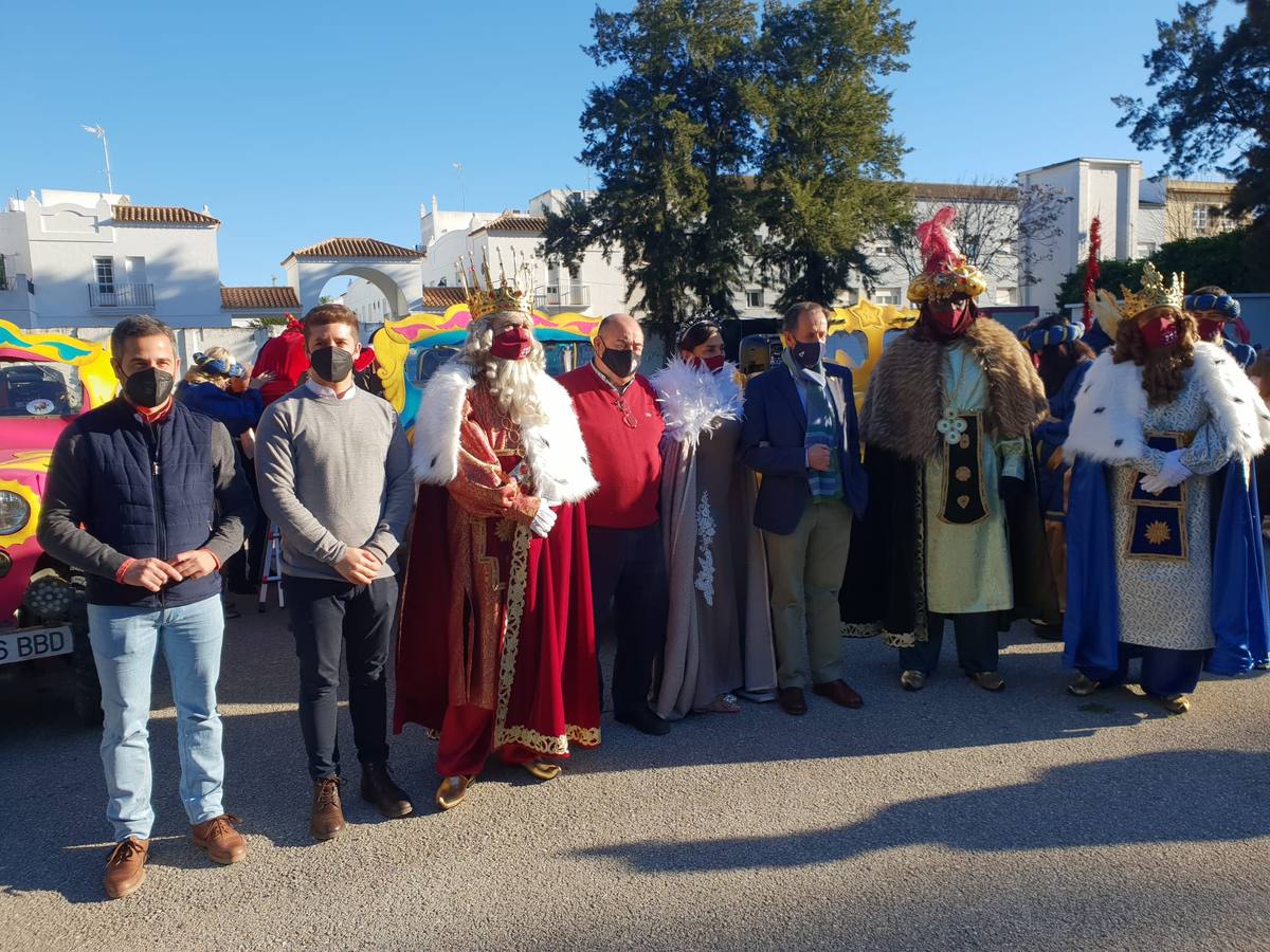 FOTOS Los Reyes Magos recorren las calles de Chiclana en 2021