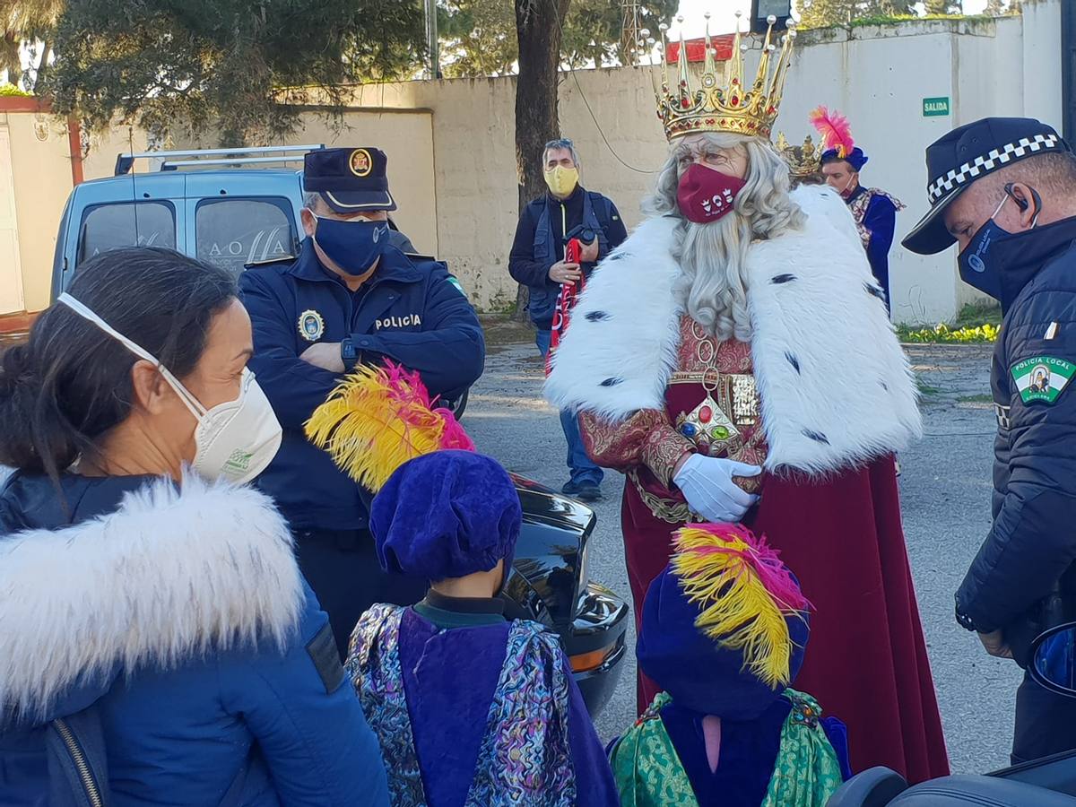 FOTOS Los Reyes Magos recorren las calles de Chiclana en 2021