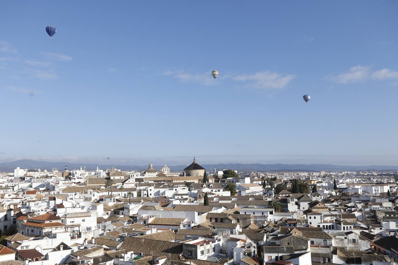 Así ha sido el vuelo de los Reyes Magos por Córdoba (II)