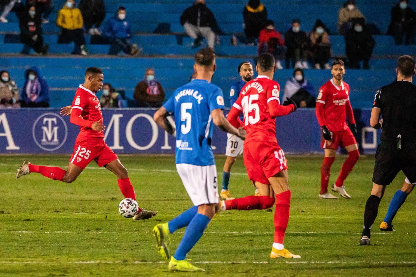 Las mejores imágenes del encuentro entre el Linares y el Sevilla F.C.