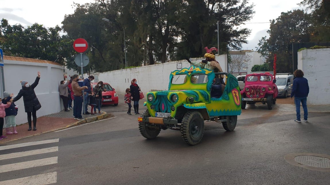 Los Reyes Magos recorren las calles de Chiclana
