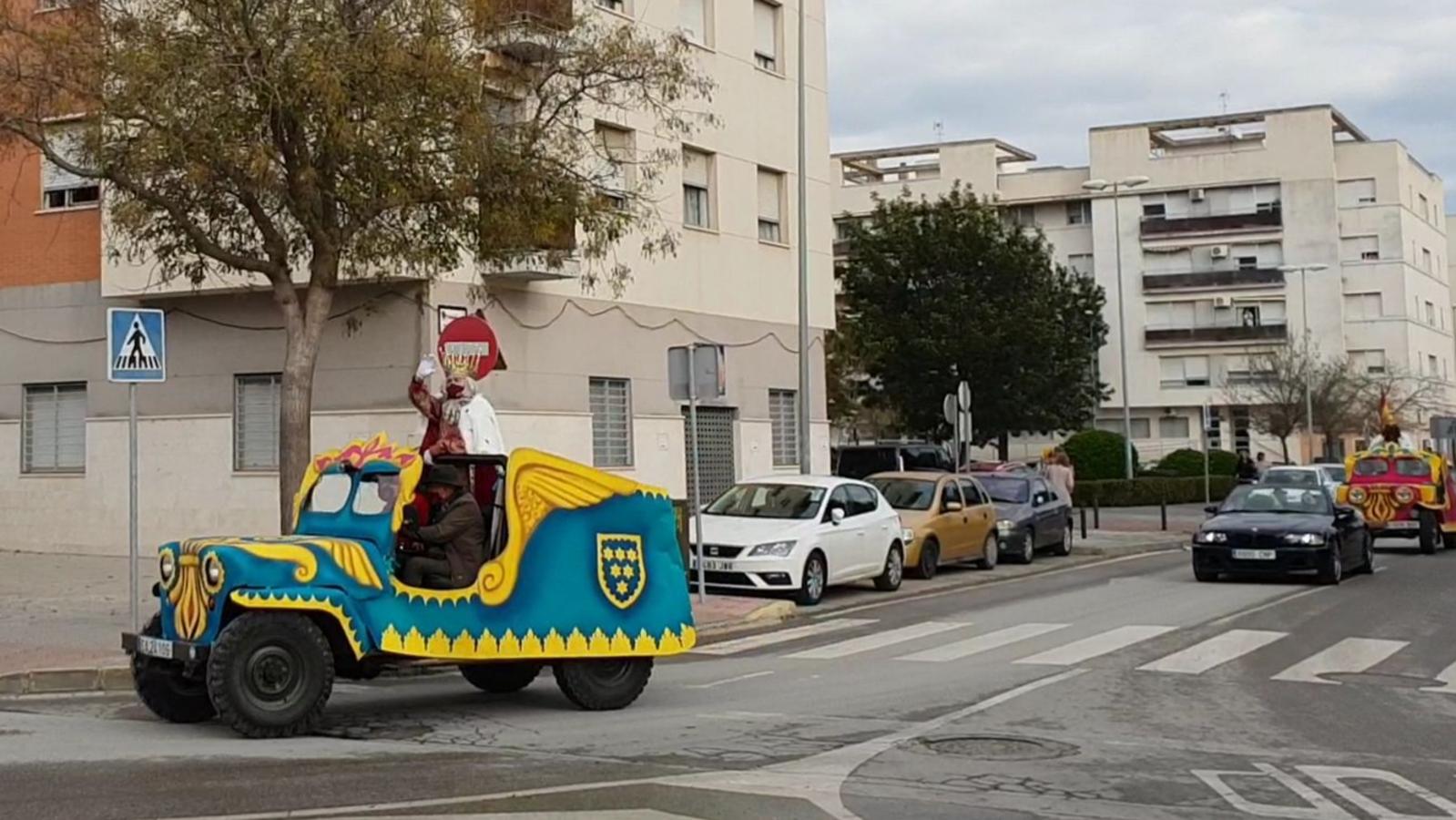 Los Reyes Magos recorren las calles de Chiclana