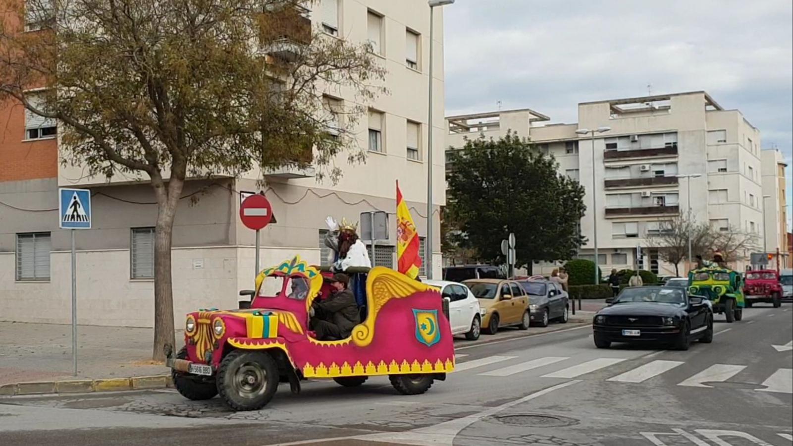 Los Reyes Magos recorren las calles de Chiclana