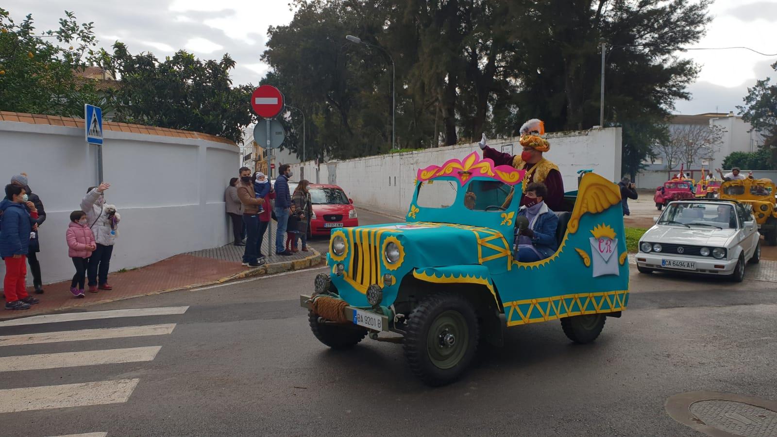 Los Reyes Magos recorren las calles de Chiclana