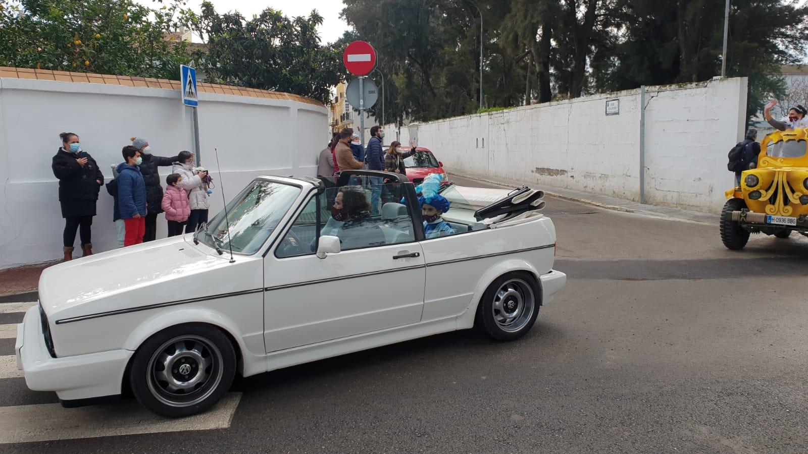 Los Reyes Magos recorren las calles de Chiclana