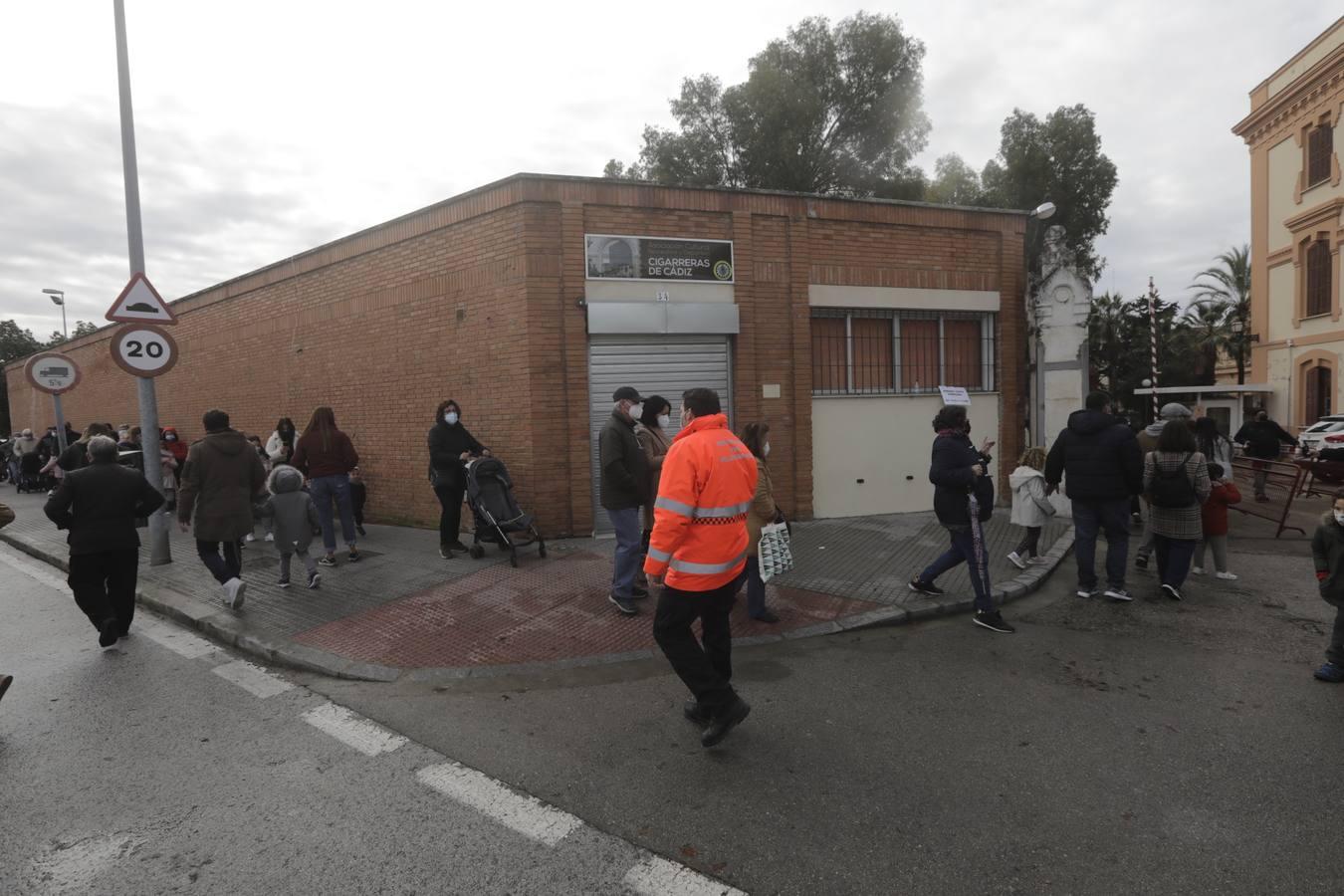 Reyes Magos de Cádiz: largas colas para ver a sus majestades