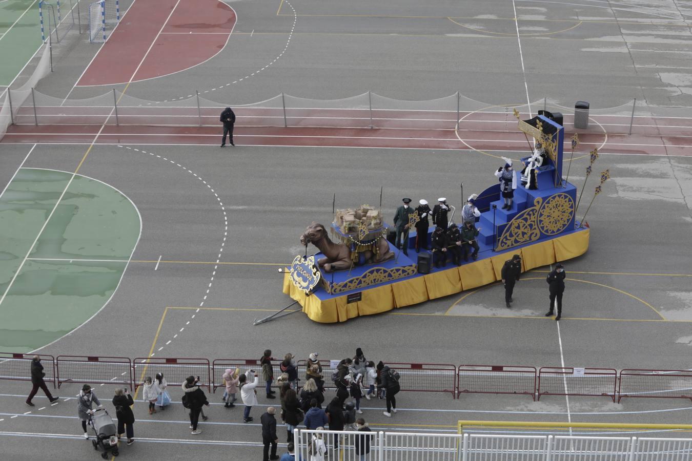 Reyes Magos de Cádiz: largas colas para ver a sus majestades