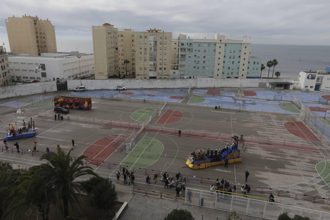 Reyes Magos de Cádiz: largas colas para ver a sus majestades