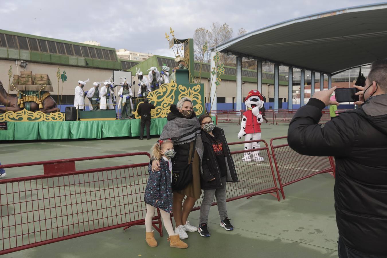 Reyes Magos de Cádiz: largas colas para ver a sus majestades