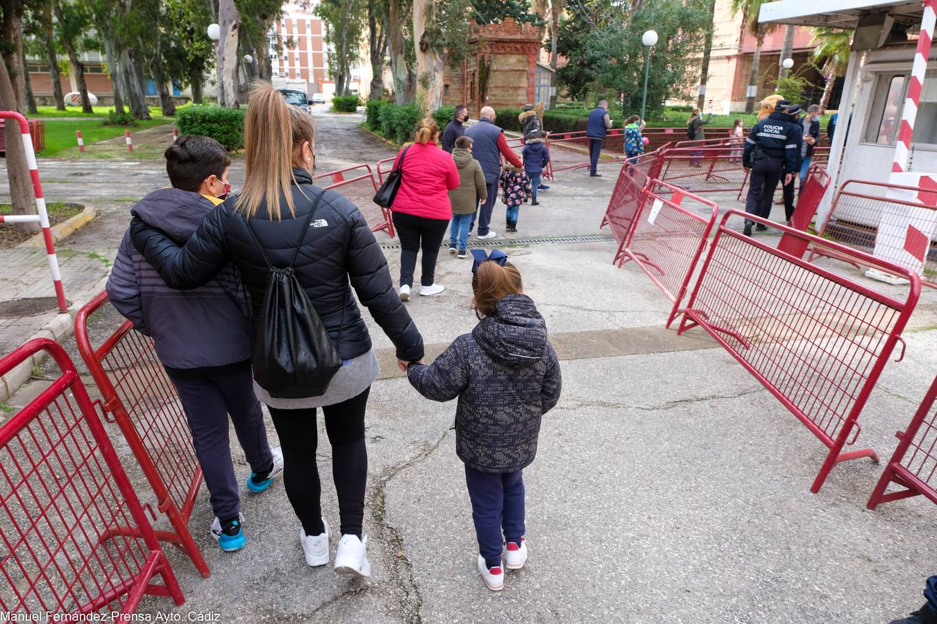 Fotos: La mágica mañana de los Reyes Magos en Cádiz