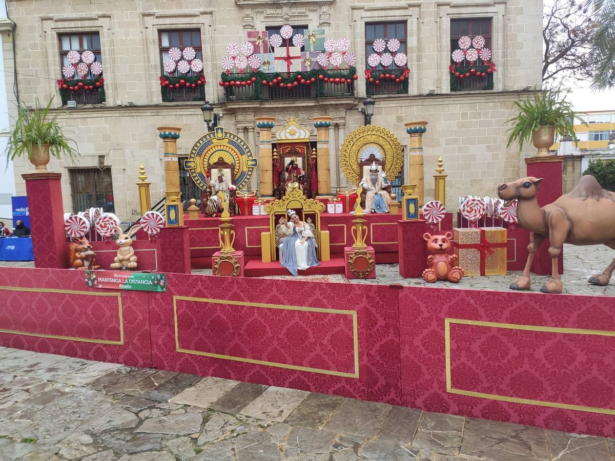 Fotos: Los Reyes Magos y toda la Corte, en El Puerto