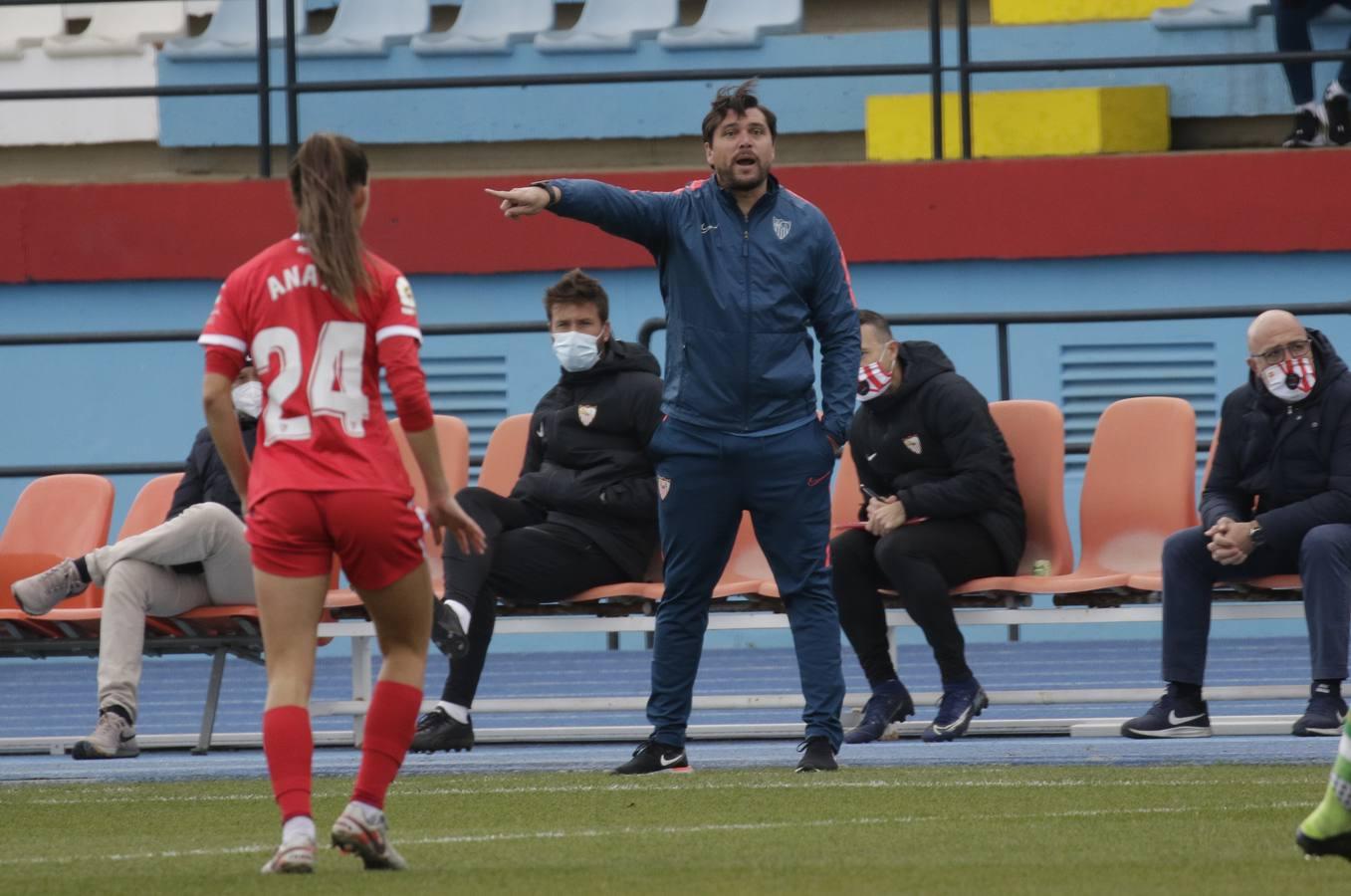 Las mejores imágenes del derbi entre el Betis Féminas y el Sevilla F.C.