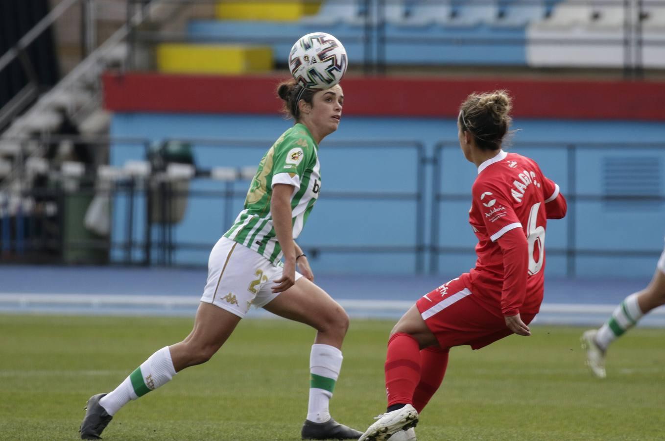 Las mejores imágenes del derbi entre el Betis Féminas y el Sevilla F.C.