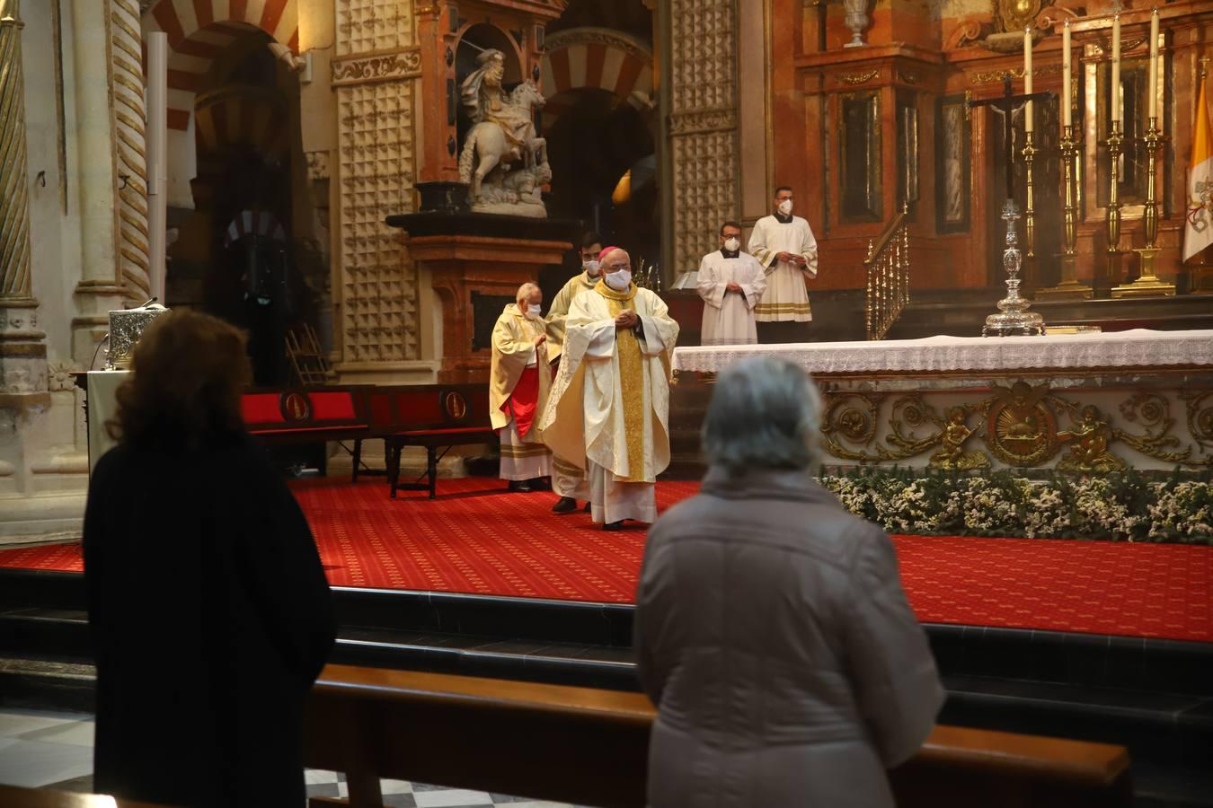 La misa de la Epifanía en la Catedral de Córdoba, en imágenes