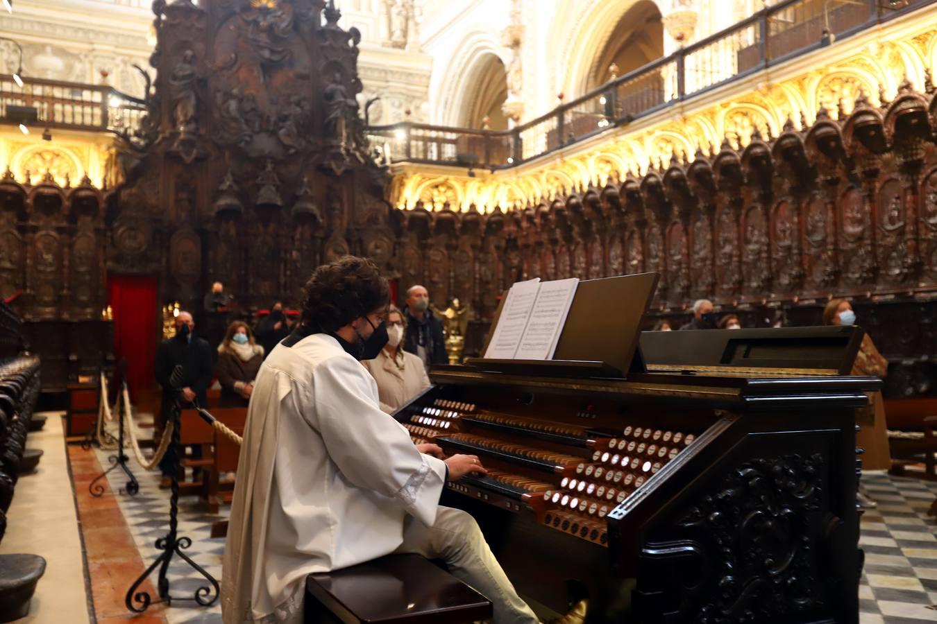 La misa de la Epifanía en la Catedral de Córdoba, en imágenes