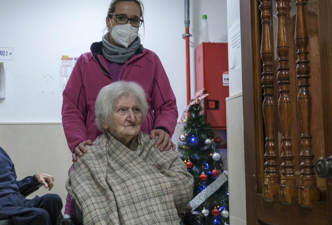 FOTOS: Así es una jornada de vacunación en una residencia de mayores