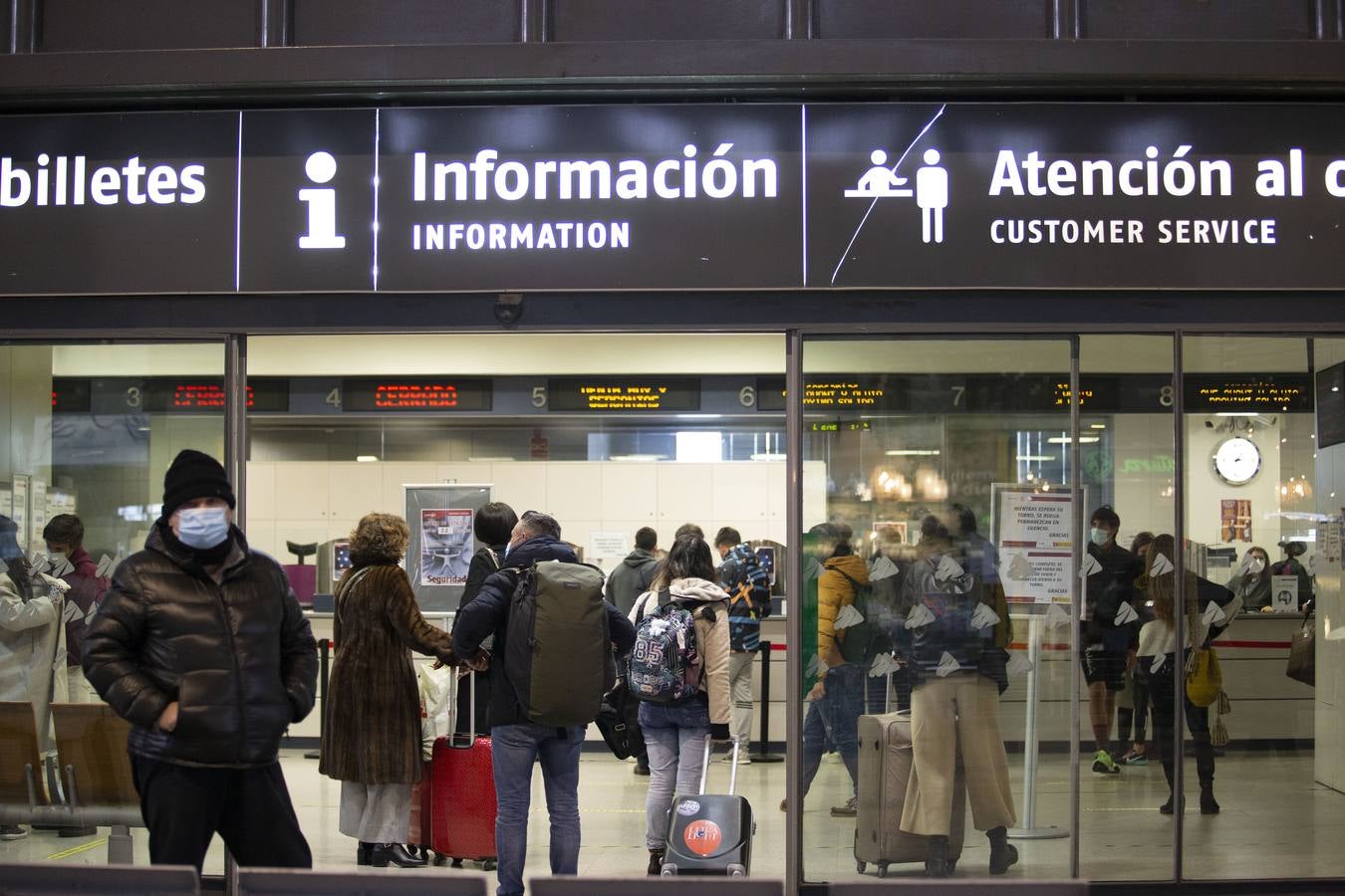 Colas en Santa justa tras reanudarse el servicio de AVE a Madrid