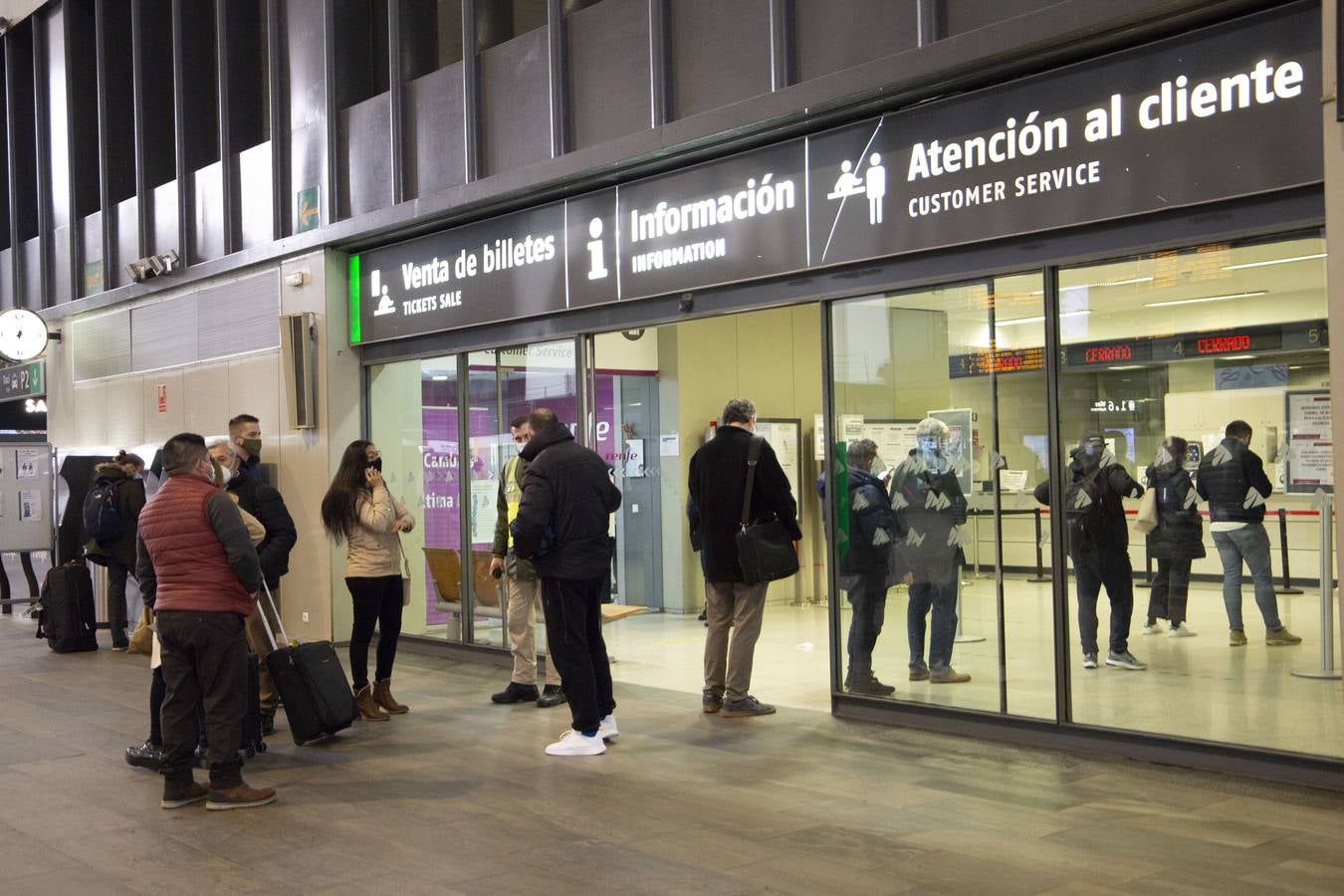 Colas en Santa justa tras reanudarse el servicio de AVE a Madrid