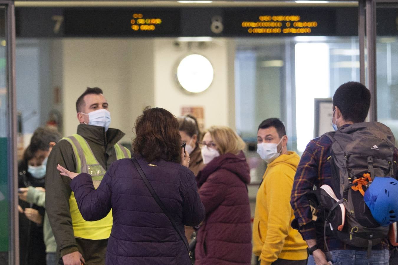 Colas en Santa justa tras reanudarse el servicio de AVE a Madrid