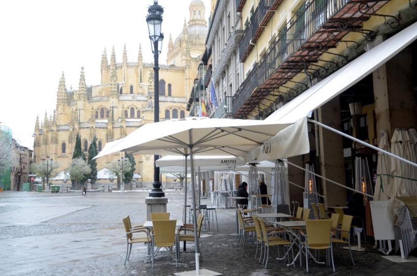 La hostelería de Castilla y León ha cerrado por el temporal de nieve seguido de placas de hielo. 