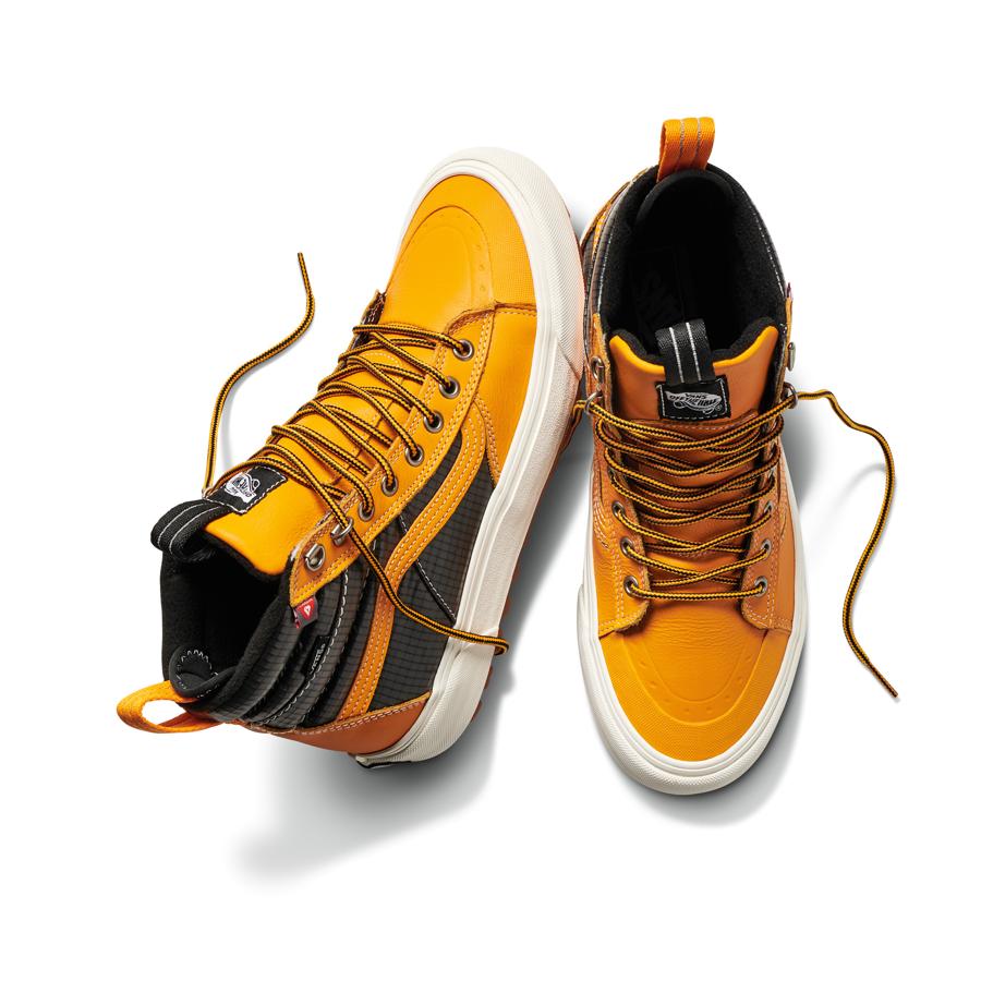 Zapatillas Sk8-Hi MTE 2.0 DX, de Vans. Creadas para ofrecer una retención del calor y una absorción de la humedad perfecta. Sus palas impermeabilizadas, la incorporación de una capa adicional entre la suela y la entresuela capaz de retener el calor y su cálido forro aportan a este modelo un toque adicional de personalidad y carácter. Precio: 120 €.