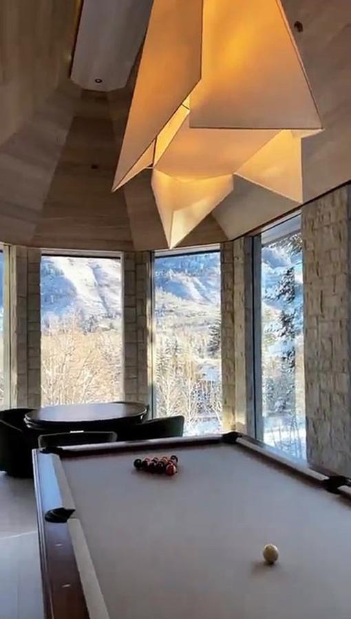 La mansión que Kylie Jenner ha alquilado en Aspen. En vista de los stories de la influencer, parece que le ha sacado mucho provecho.