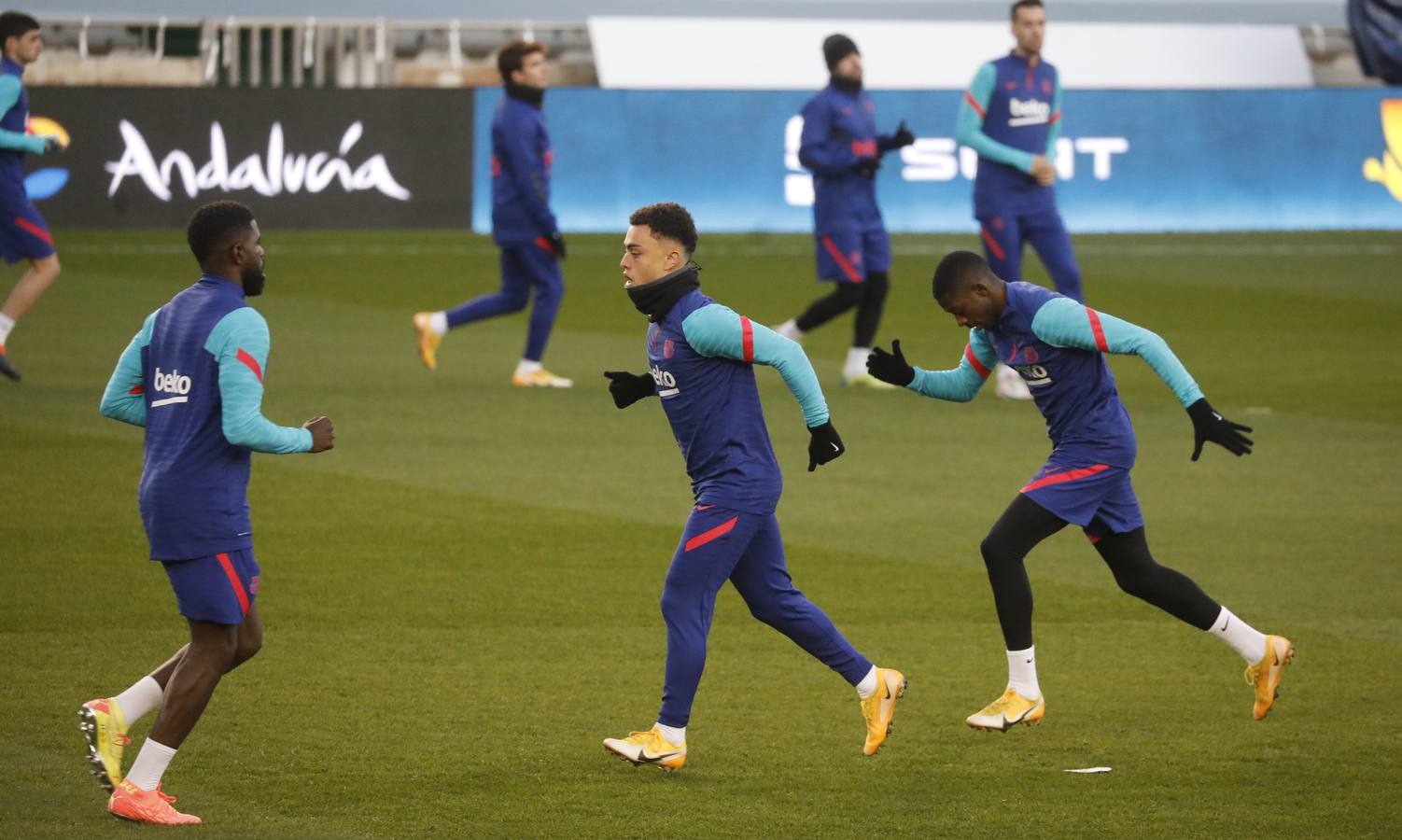 El entrenamiento del Barcelona en El Arcángel en Córdoba, en imágenes