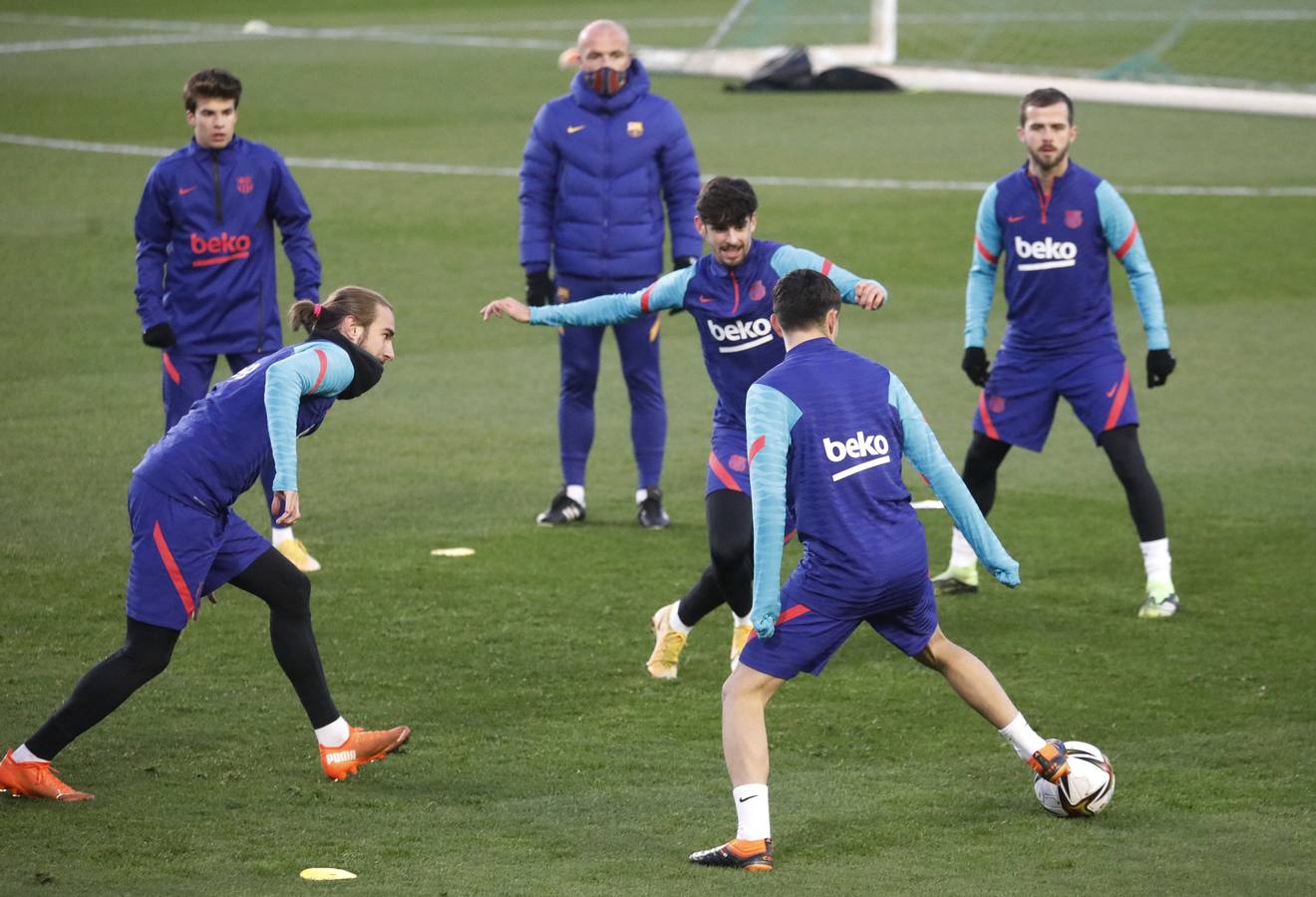 El entrenamiento del Barcelona en El Arcángel en Córdoba, en imágenes