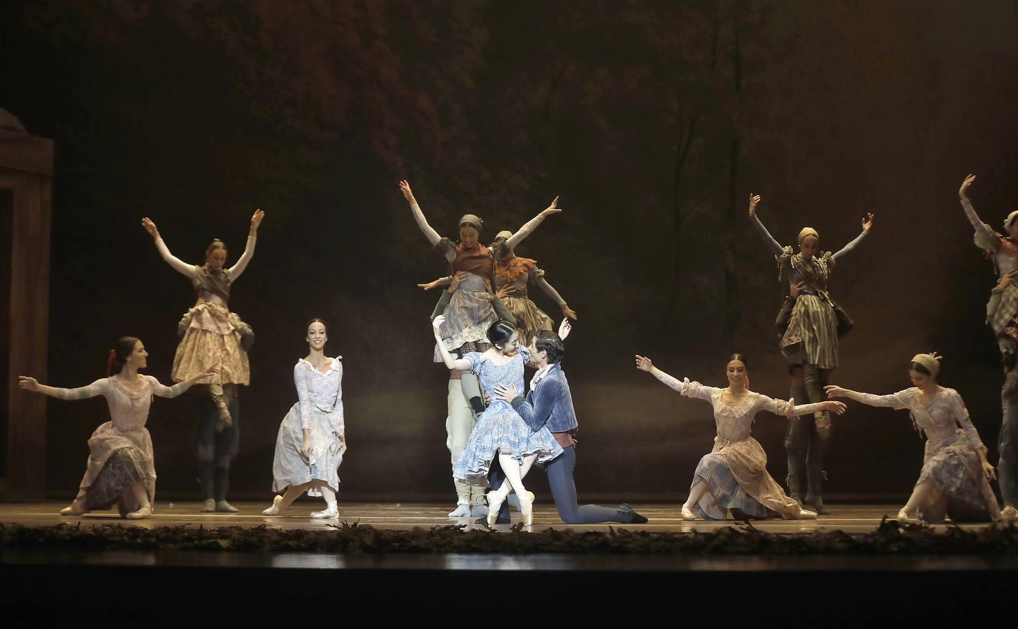 Una «Giselle» muy española en el Maestranza de Sevilla