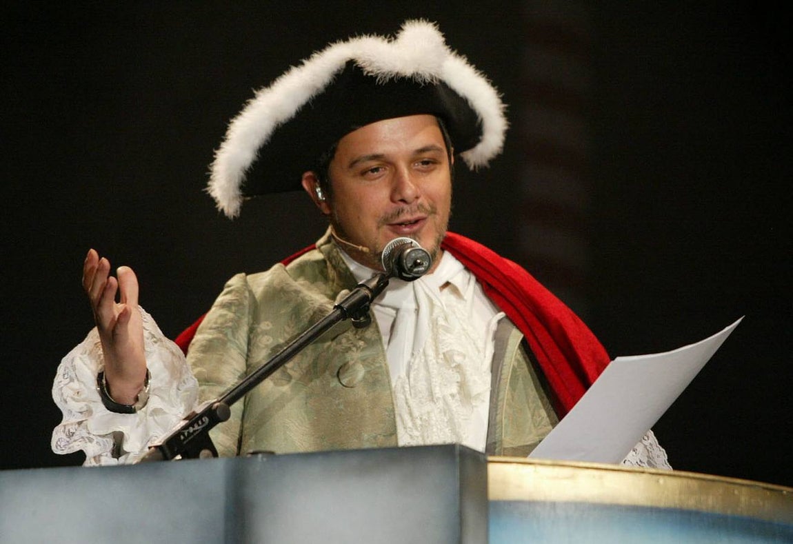 Alejandro Sanz fue el flamante pregonero del Carnaval de 2005.
