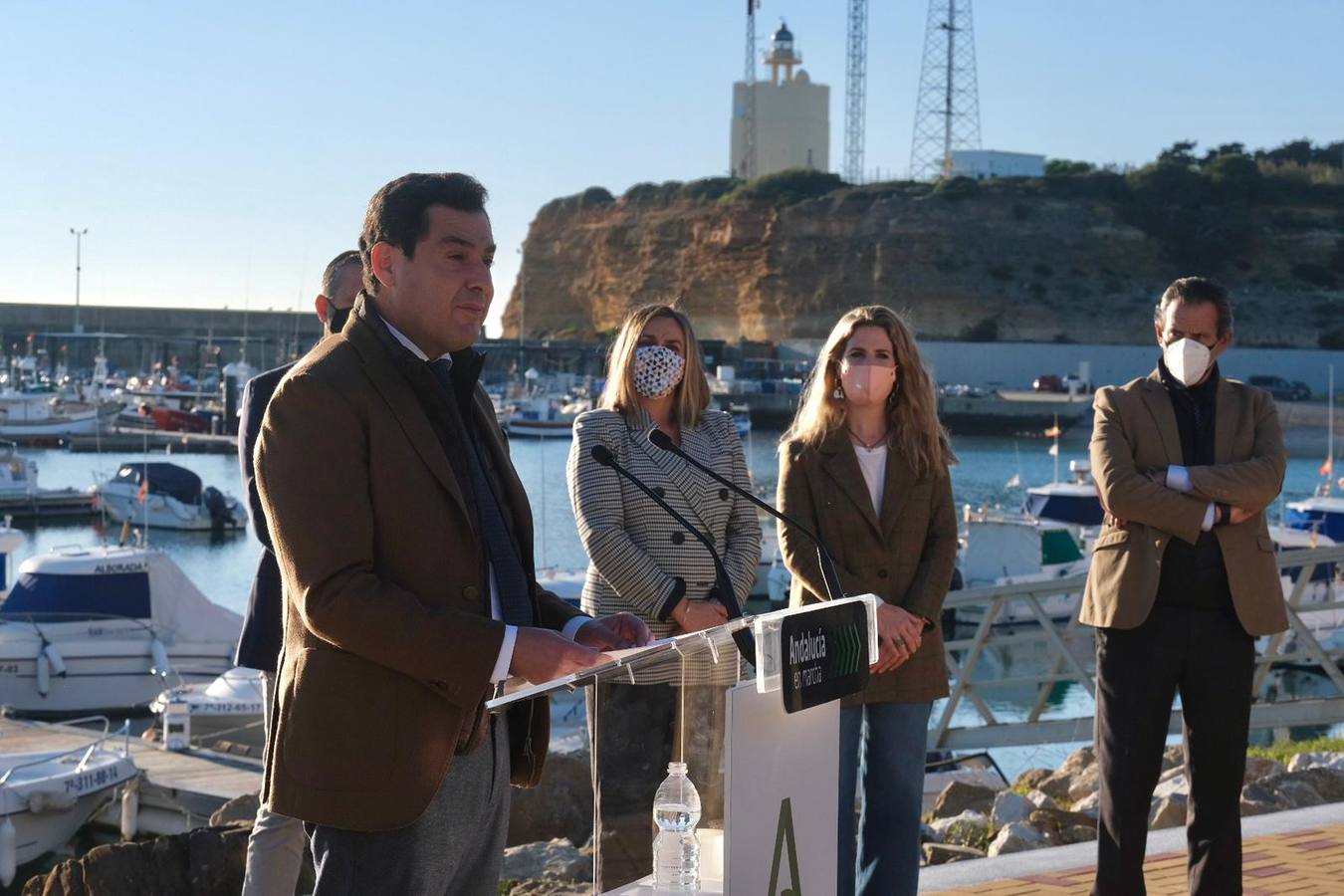 FOTOS: Así ha sido la visita de Juanma Moreno a Cádiz