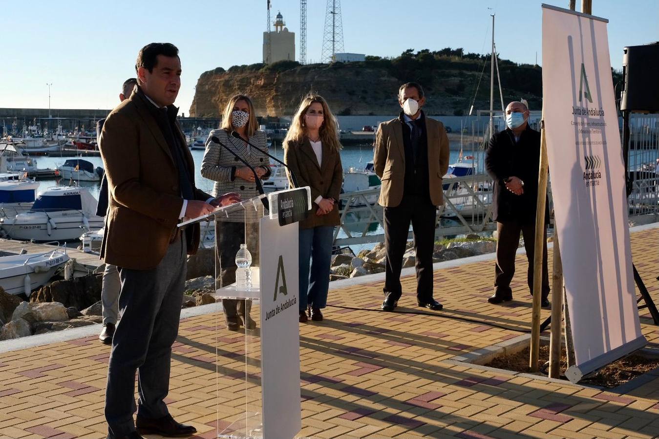 FOTOS: Así ha sido la visita de Juanma Moreno a Cádiz