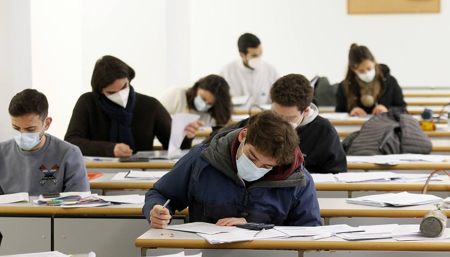 En imágenes, exámenes presenciales en la Universidad Pablo de Olavide