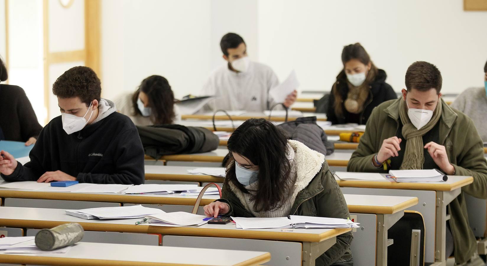 En imágenes, exámenes presenciales en la Universidad Pablo de Olavide