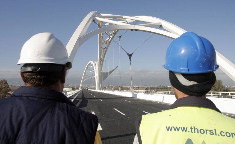 Una década del puente de Ibn Firnás de Córdoba, en imágenes