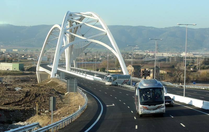 Una década del puente de Ibn Firnás de Córdoba, en imágenes