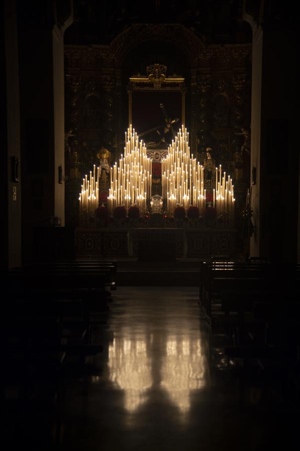 Los titulares de las Penas, a la luz de las velas