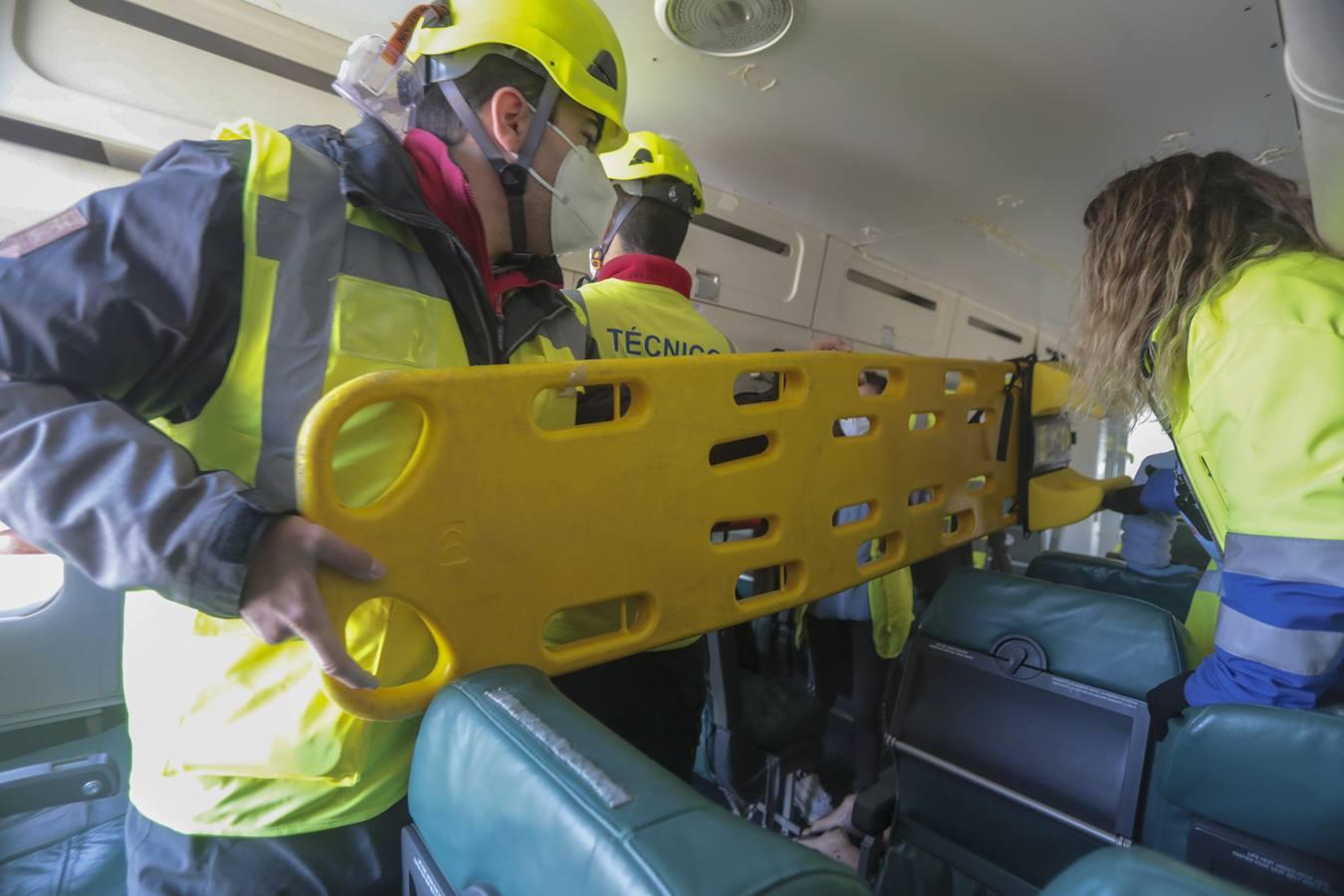 En imágenes, simulacro de actuación en la Escuela de Emergencias SAMU