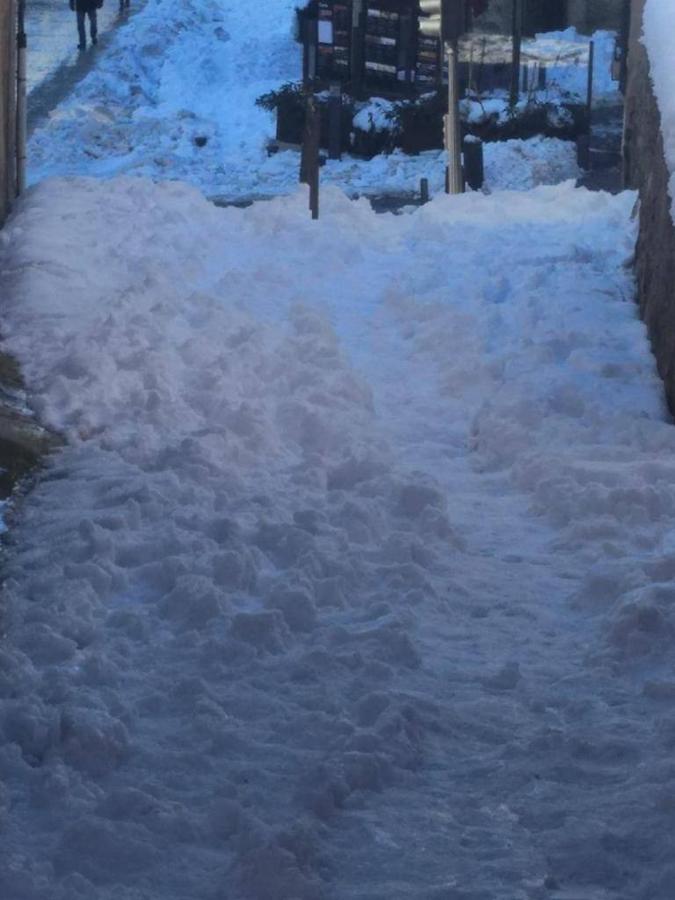 Tras una semana de la borrasca, Toledo sigue colapsada... y los vecinos, sin la sal anunciada