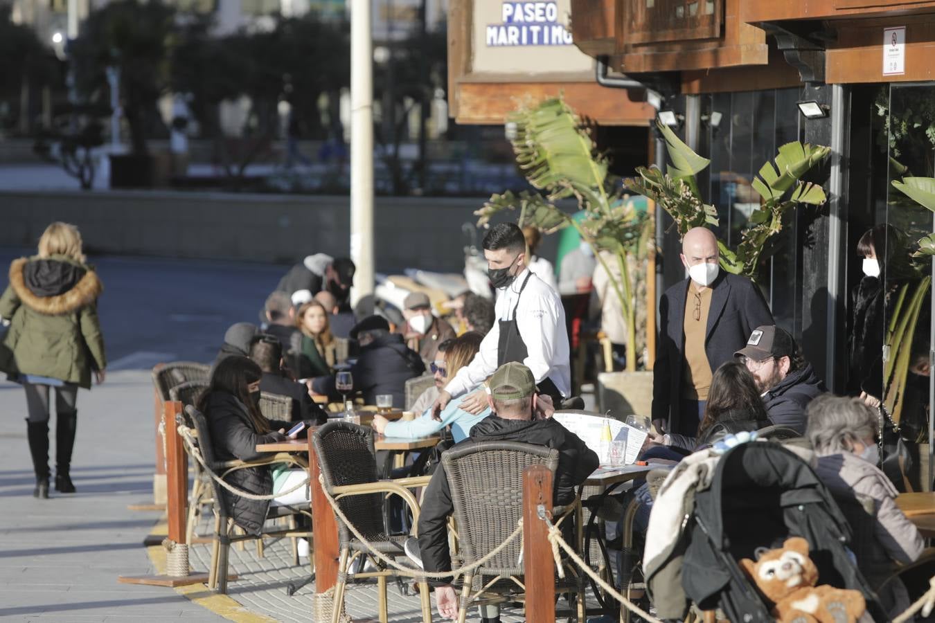 Ambiente en Cádiz horas antes del inicio de las nuevas restricciones