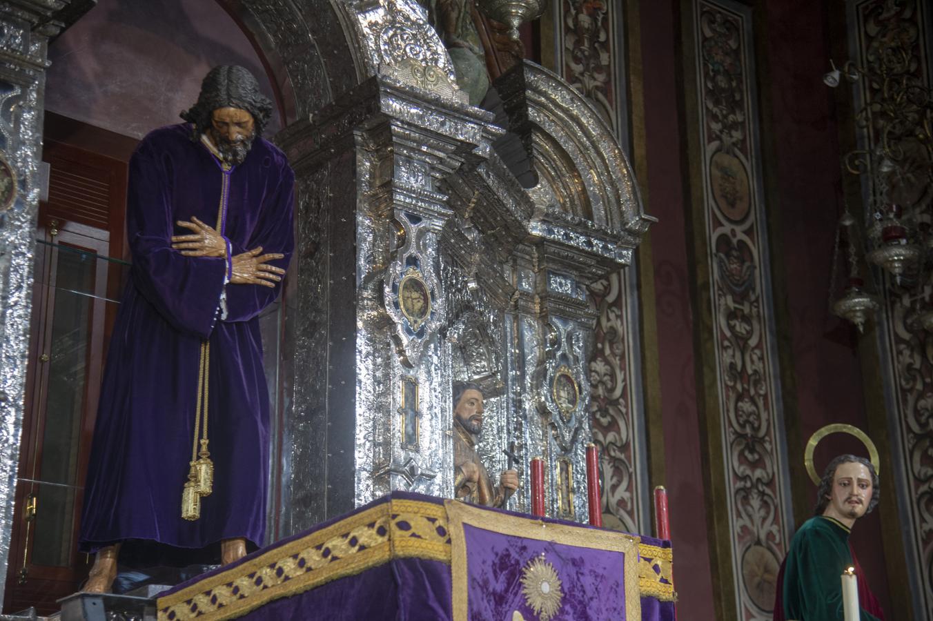 Subida del Señor de Pasión a su altar