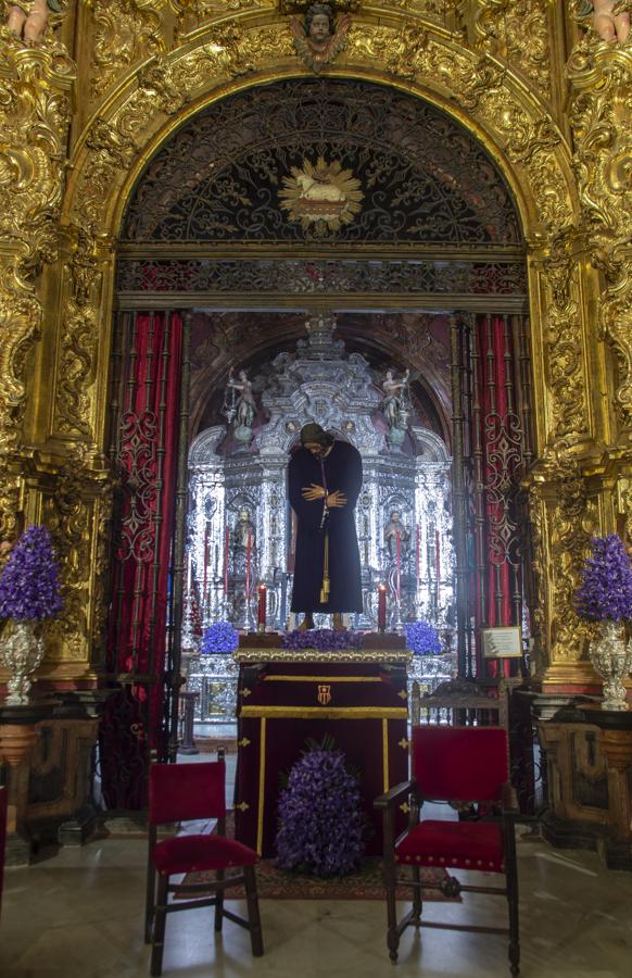 Subida del Señor de Pasión a su altar