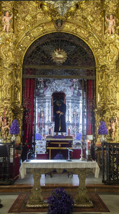 Subida del Señor de Pasión a su altar