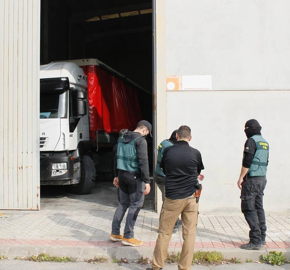 En imágenes, operación antidroga de la Guardia Civil en Sevilla y Cádiz