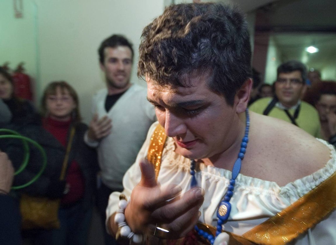 El año de 'Las pitorrisas', el pelotazo de Kike Remolino, emocionado tras cantar en la final (donde tuvieron problemillas de interpretación en un pasodoble)