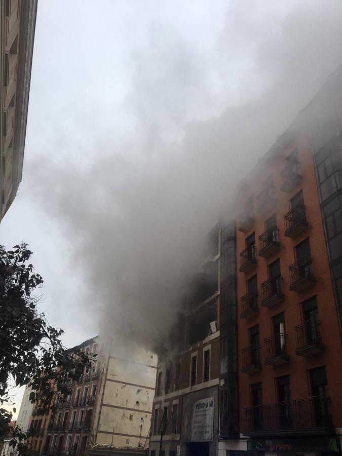 Imagen de la calle tras la enorme explosión registrada minutos antes de las tres de la tarde. 